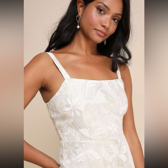 Lulu’s gold metallic & cream mini dress - Picture 9 of 9